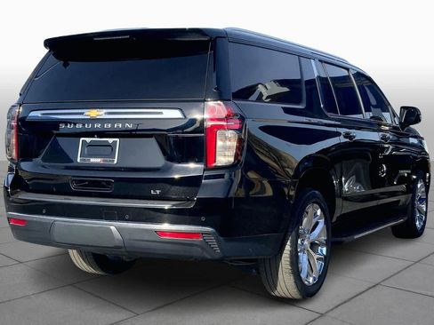 Used 2021 Chevrolet Suburban LT w/ LT Signature Package image 12