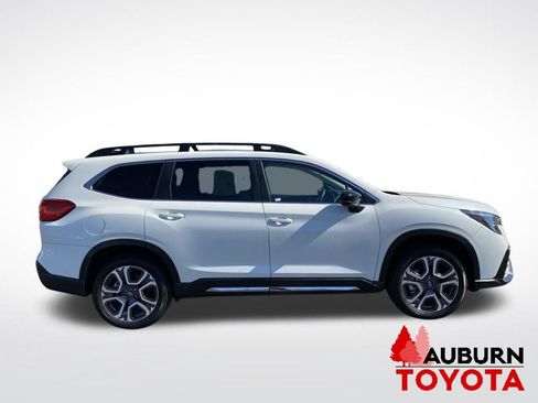 Used 2025 Subaru Ascent Limited AWD/4WD image 8