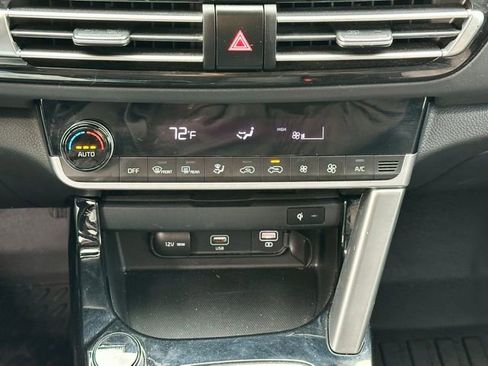 Used 2021 Kia Seltos SX w/ SX Sunroof Package image 27