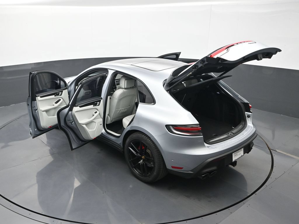 Certified 2023 Porsche Macan S AWD/4WD image 28
