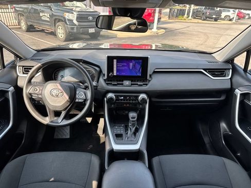 Used 2023 Toyota RAV4 LE AWD/4WD image 17