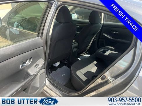 Used 2021 Nissan Sentra SV FWD image 8