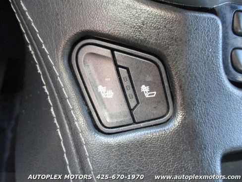 Used 2016 Chevrolet Suburban LT AWD/4WD image 31