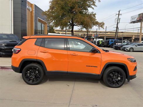 New 2026 Jeep Compass Latitude image 4