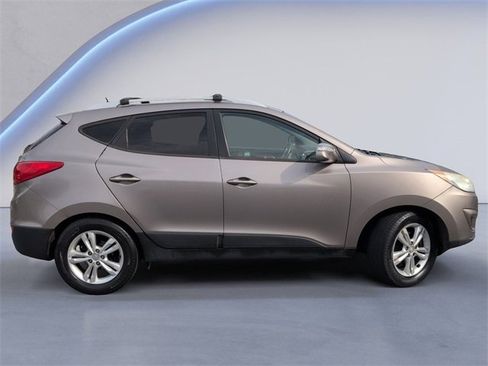 Used 2012 Hyundai Tucson GLS image 3