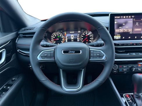 New 2026 Jeep Compass Trailhawk w/ Trailer Tow Group image 14