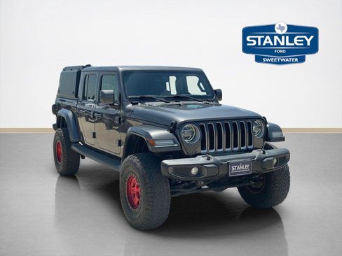 Used 2021 Jeep Gladiator Overland AWD/4WD image 1