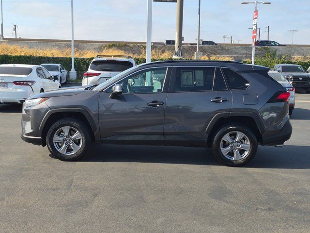 Used 2025 Toyota RAV4 XLE FWD image 12