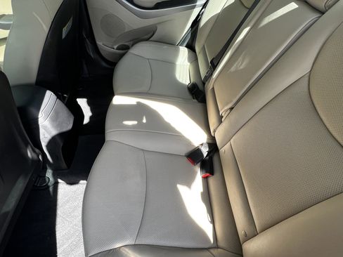 Used 2015 Hyundai Elantra Limited w/ Option Group 05 image 30