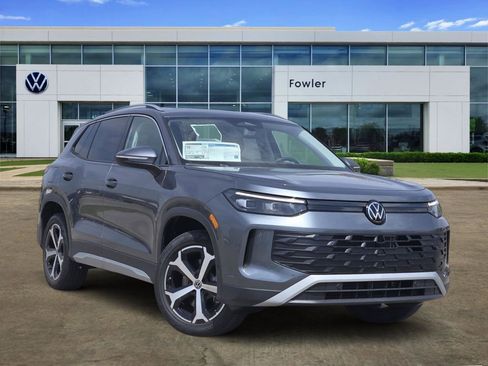 New 2026 Volkswagen Tiguan SE AWD/4WD image 1