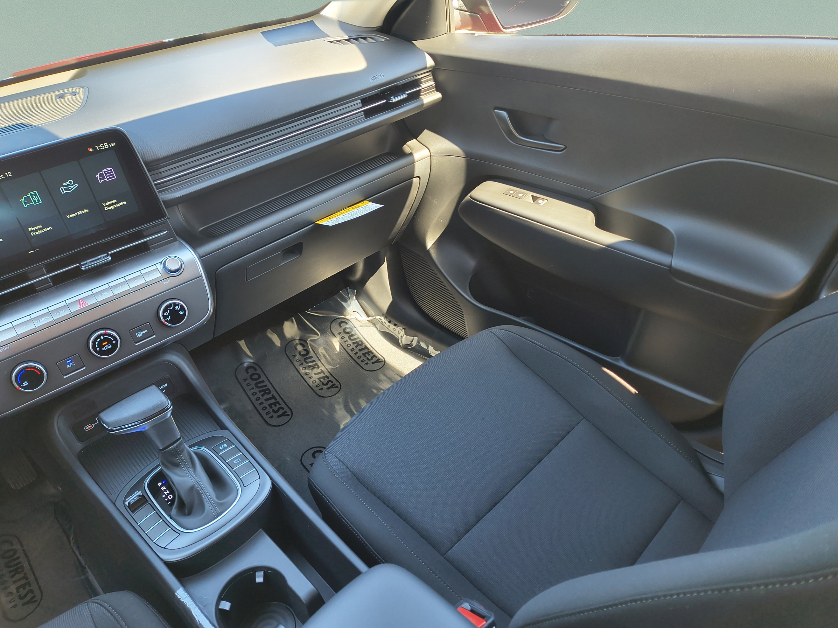 New 2027 Hyundai Kona SE FWD image 13