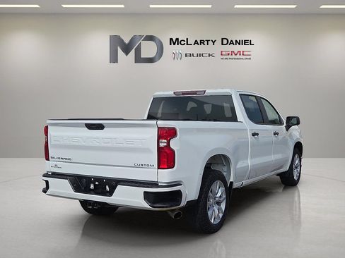 Used 2020 Chevrolet Silverado 1500 Custom w/ Custom Value Package RWD image 14