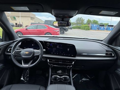 Used 2026 Chevrolet Traverse LT AWD/4WD image 16