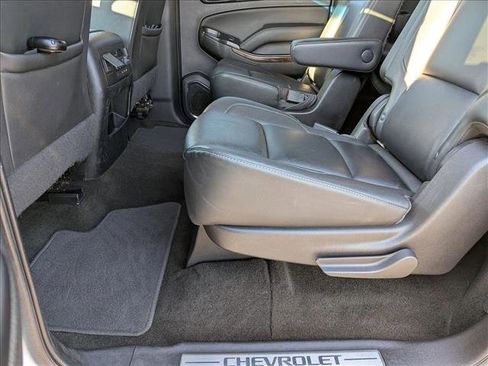 Used 2018 Chevrolet Suburban LT w/ LT Signature Package image 19