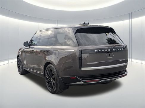 Used 2024 Land Rover Range Rover Autobiography image 8