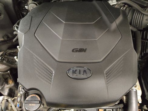 Used 2020 Kia Telluride LX image 30