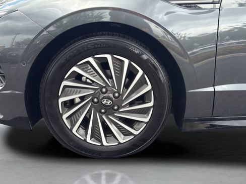 Certified 2025 Hyundai Sonata Limited FWD image 26