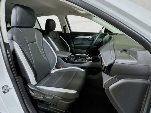 Certified 2025 Buick Envision Sport Touring AWD/4WD image 27