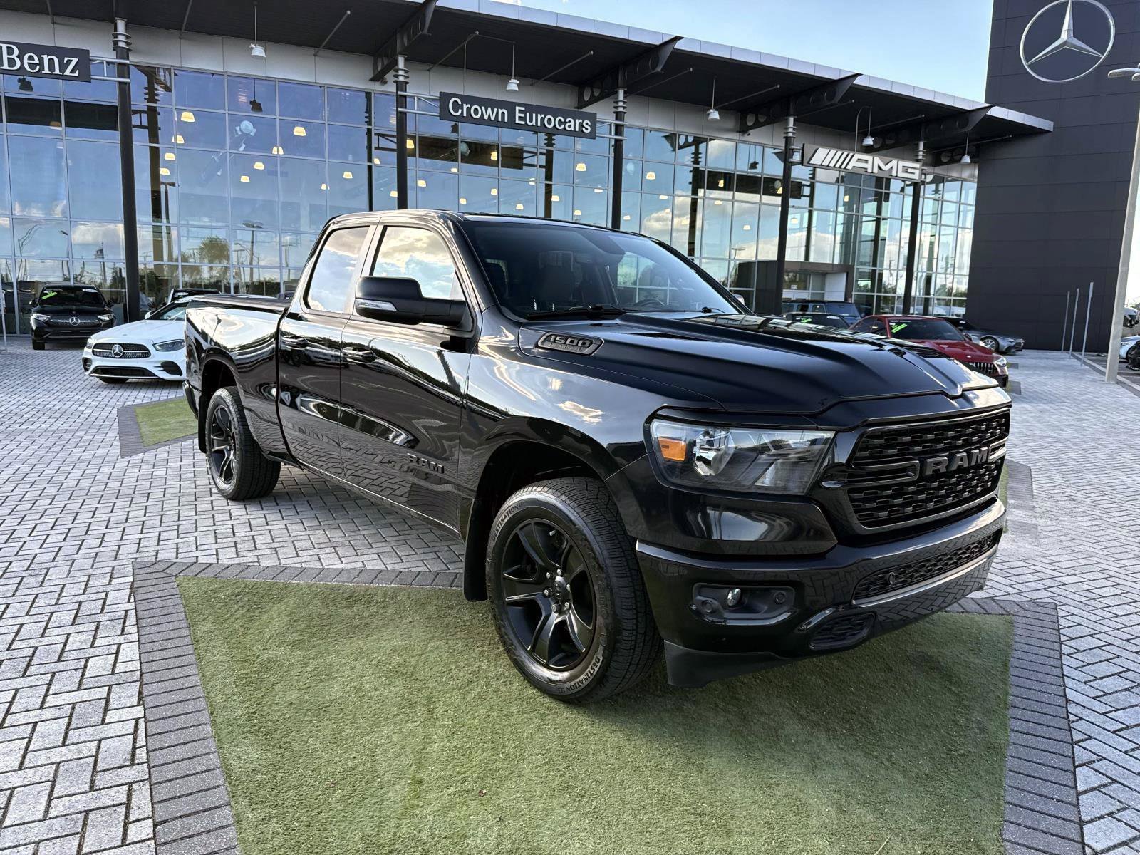 Used 2022 RAM 1500 Big Horn w/ Night Edition AWD/4WD image 7