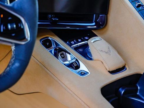 Used 2023 Chevrolet Corvette Stingray w/ Z51 Performance Package image 21