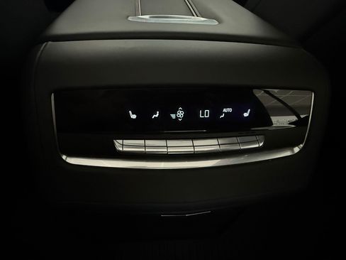 Used 2022 Cadillac Escalade Sport Platinum AWD/4WD image 27