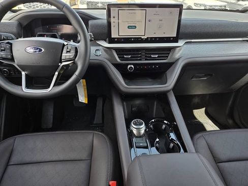 New 2026 Ford Explorer Platinum RWD image 5
