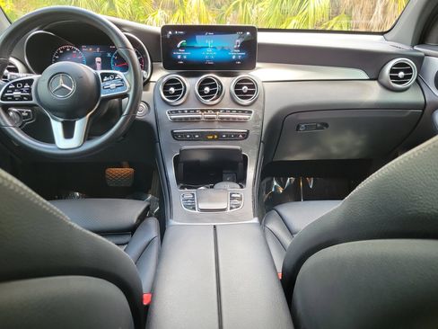 Used 2021 Mercedes-Benz GLC 300 image 14