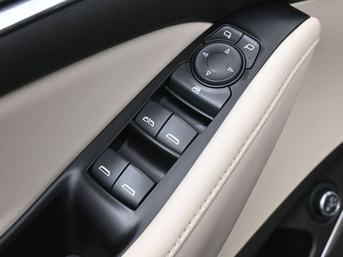 Used 2020 Buick Enclave Essence FWD image 14