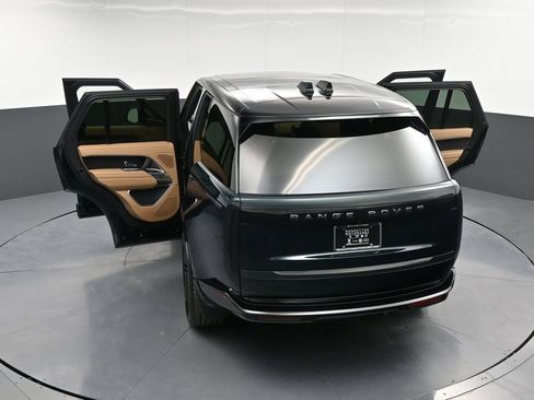 Used 2025 Land Rover Range Rover SE AWD/4WD image 34
