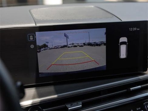 Certified 2025 Hyundai Santa Fe SE w/ Tow & Go Package image 18