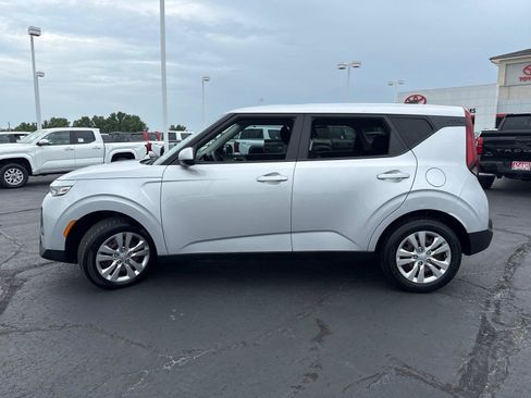 Used 2020 Kia Soul LX FWD image 5