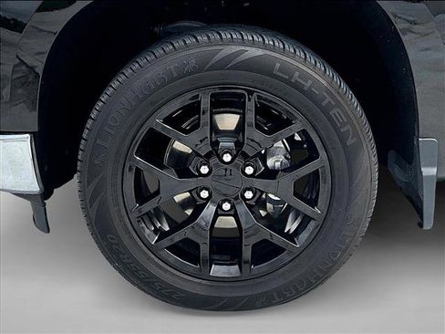 Used 2023 Chevrolet Silverado 1500 LT RWD image 10