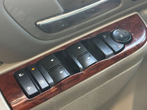 Used 2013 Chevrolet Tahoe LT RWD image 14