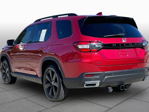 Certified 2025 Honda Pilot Black Edition image 12