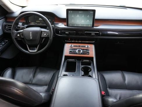 Used 2020 Lincoln Aviator Reserve w/ Equipment Group 202A AWD/4WD image 17