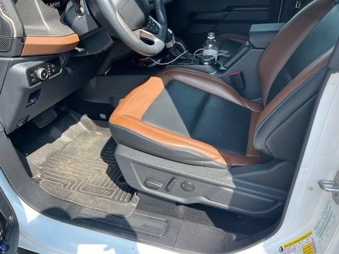 Certified 2024 Ford Bronco Outer Banks AWD/4WD image 7