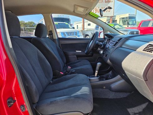 Used 2011 Nissan Versa 1.8 S w/ Plus Pkg image 13