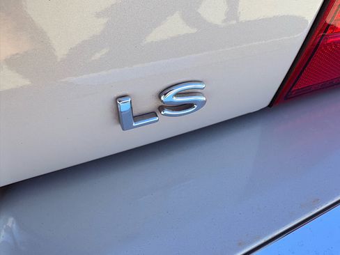 Used 2004 Lincoln LS image 11