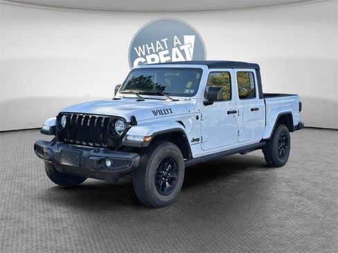 Certified 2021 Jeep Gladiator Willys image 25
