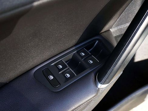 Used 2017 Volkswagen Golf Alltrack SEL image 15