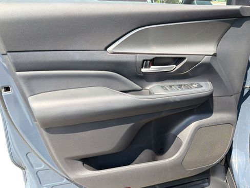 Used 2025 Toyota Grand Highlander FWD image 13