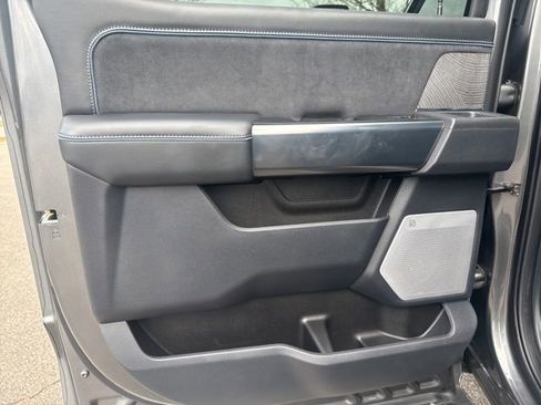 Used 2025 Ford F250 Platinum image 15