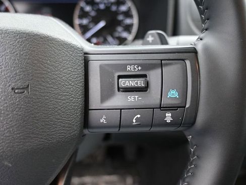 Used 2025 Nissan Rogue SV image 25