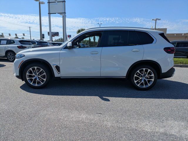 Used 2024 BMW X5 sDrive40i w/ Premium Package RWD image 8