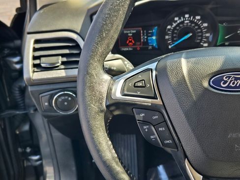 Used 2020 Ford Fusion SE w/ Equipment Group 151A image 27