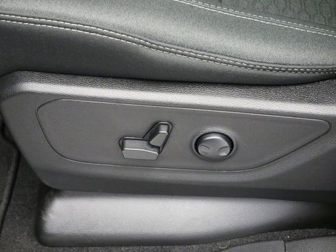 Certified 2025 RAM 1500 Big Horn image 4