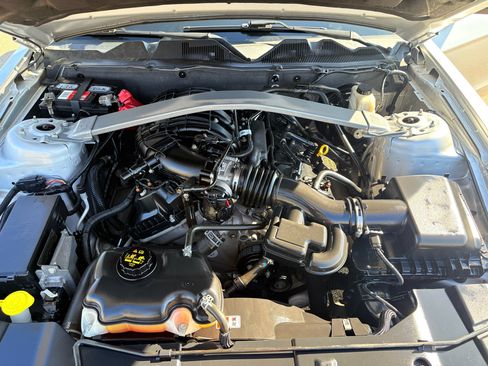 Used 2014 Ford Mustang Premium image 28