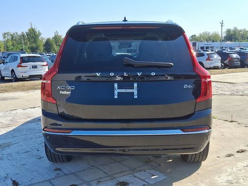 Certified 2024 Volvo XC90 B6 Plus w/ Protection Package image 5