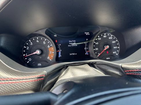 Used 2025 Jeep Compass Trailhawk AWD/4WD image 40