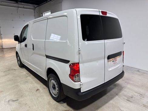 Used 2019 Nissan NV200 S image 5